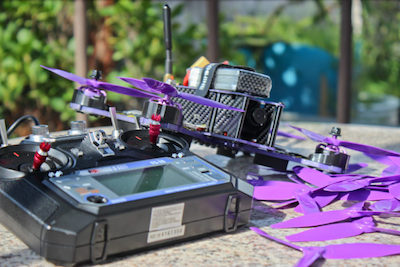 Eachine Wizard X220 – kleine FPV Renn Drohne